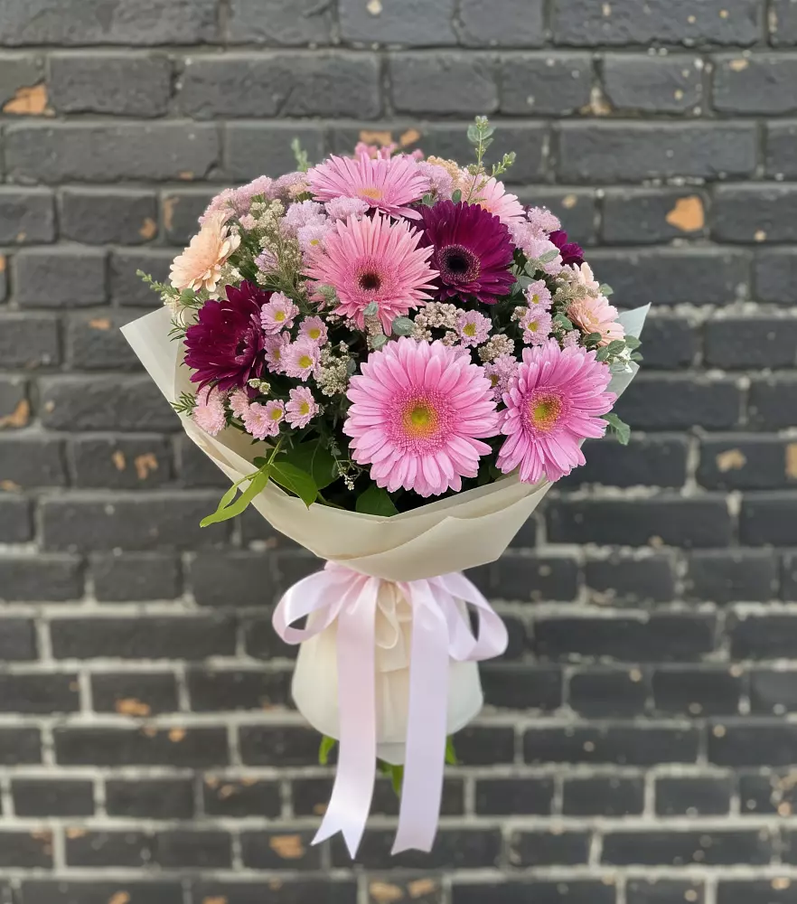 Букет цветов из: Герберы и Хризантемы в Медногорский