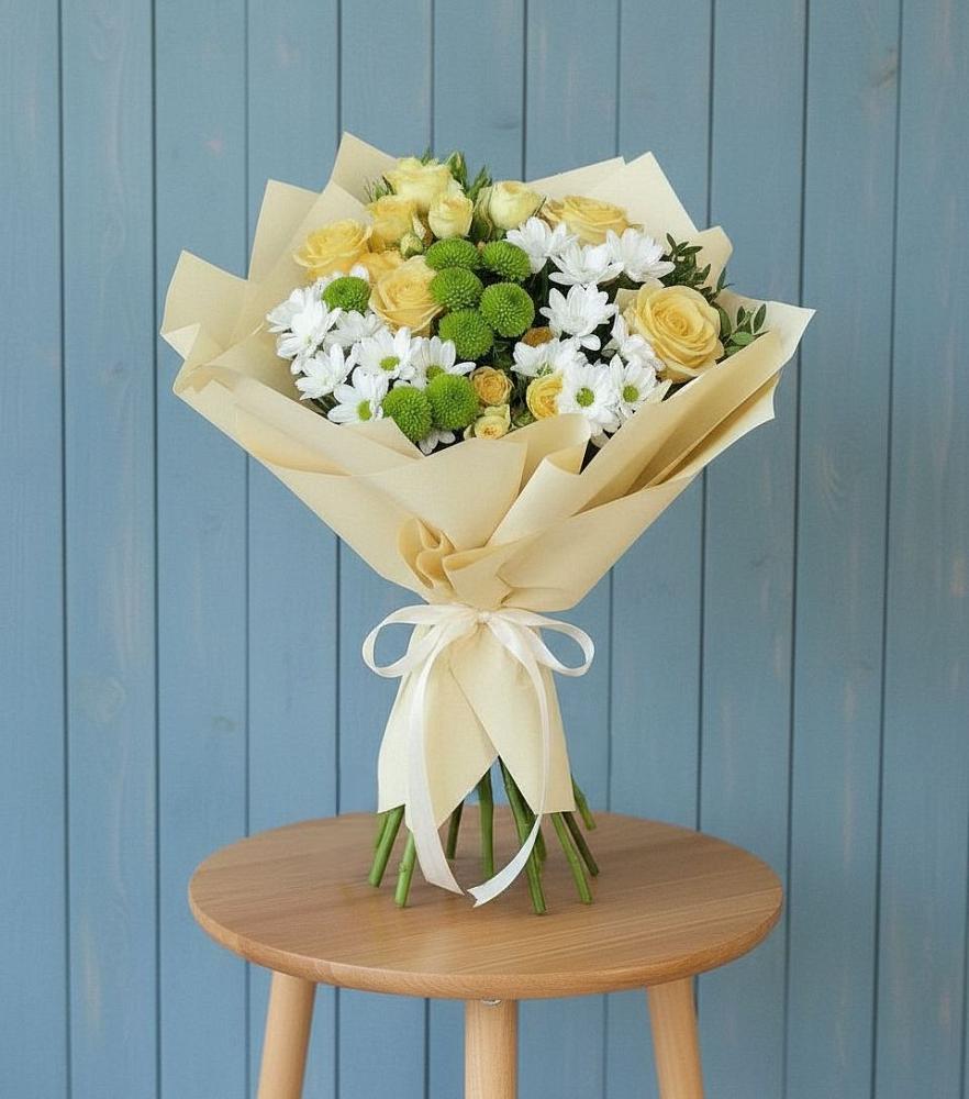 Букет цветов из: Хризантемы и Розы в Медногорский