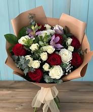 Букет цветов из:  Розы и Альстромерии в Медногорский