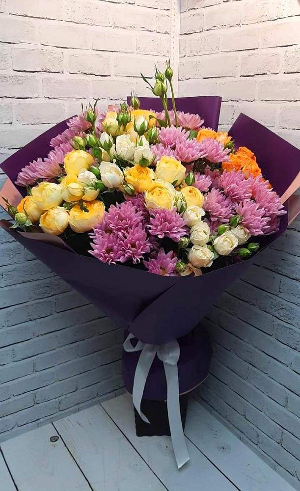 Букет цветов из: Хризантемы и Розы в Медногорский