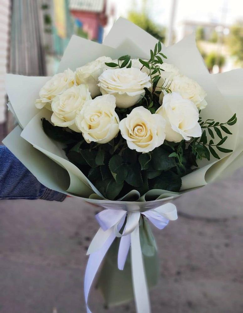 Букет Белые розы Проуд в Медногорский