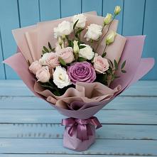 Букет цветов из:  Розы и Лизиантусы в Медногорский
