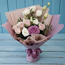Букет цветов из:  Розы и Лизиантусы в Медногорский