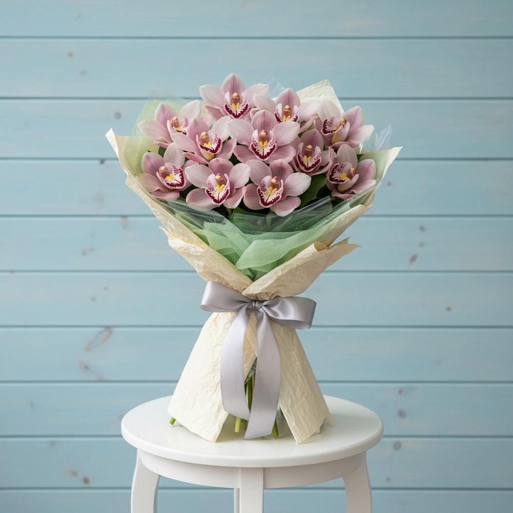 Букет цветов из: Орхидеи и Розы в Медногорский