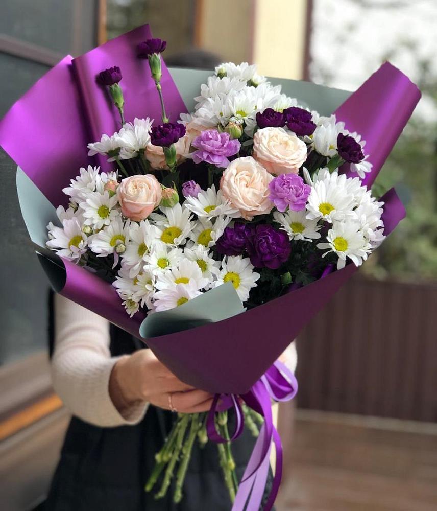 Букет цветов из: Хризантемы, Гвоздики и Розы в Медногорский