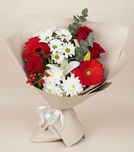 Букет цветов из:  Розы, Хризантемы, Герберы и Лилии в Медногорский
