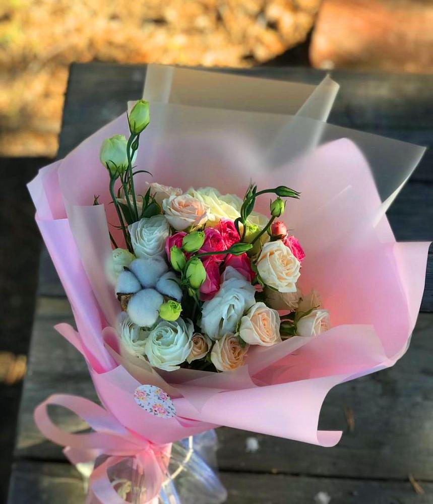 Букет цветов из: Розы и Лизиантусы в Медногорский