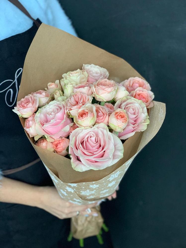 Букет цветов из: Хризантемы и Розы в Медногорский