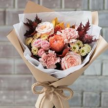 Букет цветов из:  Гвоздики, Хризантемы и Розы в Медногорский