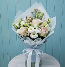 Букет цветов из:  Розы и Лизиантусы в Медногорский