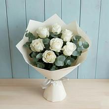Букет Белые розы в Эвкалипте в Медногорский