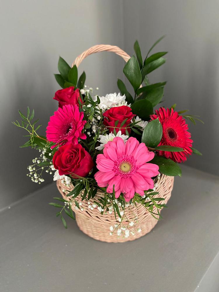 Цветочная композиция из Розы, Хризантемы и Герберы в корзине в Медногорский