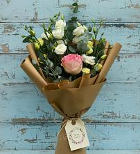 Букет цветов из:  Розы и Лизиантусы в Медногорский